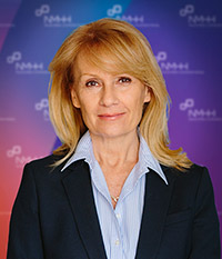 Dr.
Kastory Edina