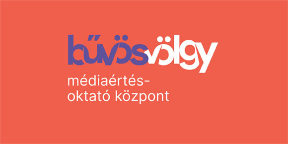 This is a text as an image. The text is as follows: Magic Valley – Media Literacy Education Centre (in Hungarian). Background-color: orange.