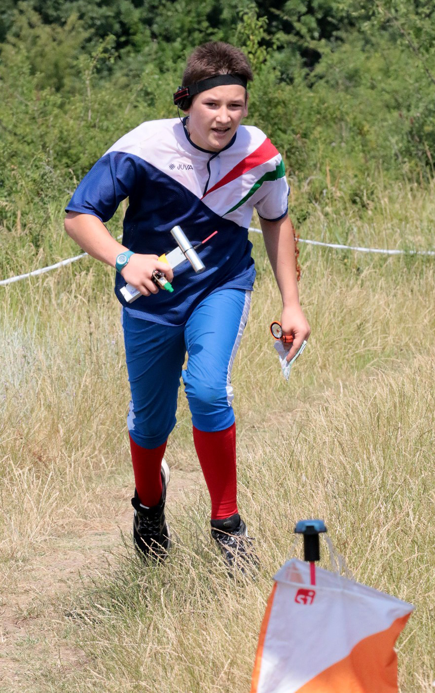 Csongor Venczel (HA0FOX) is running at the World Amateur Radio Direction Finding Youth Championship in Târgu Jiu (Zsilvásárhely)